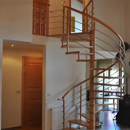 Dom wakacyjny Stylish 3-bedroom Flat - Excellent Location. *